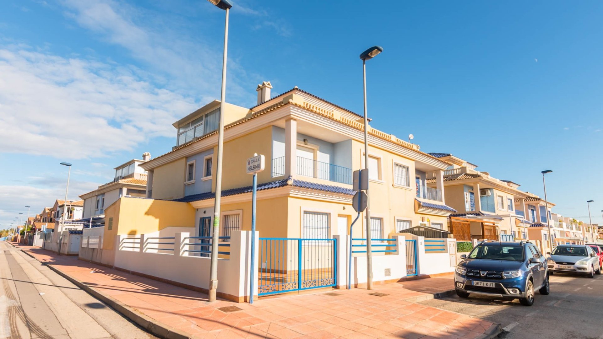 Resale - Townhouse -
Los Alcazares