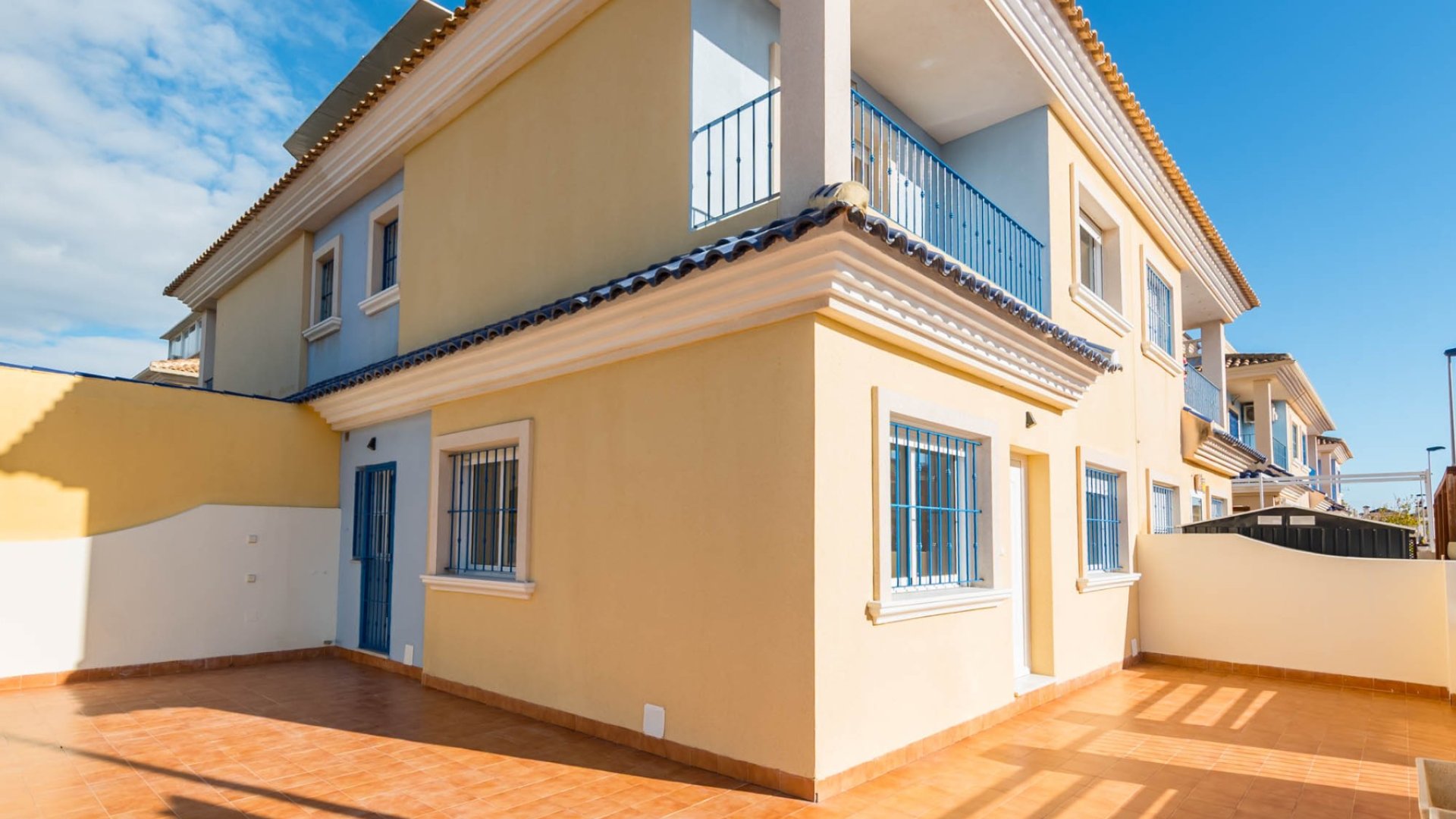 Resale - Townhouse -
Los Alcazares