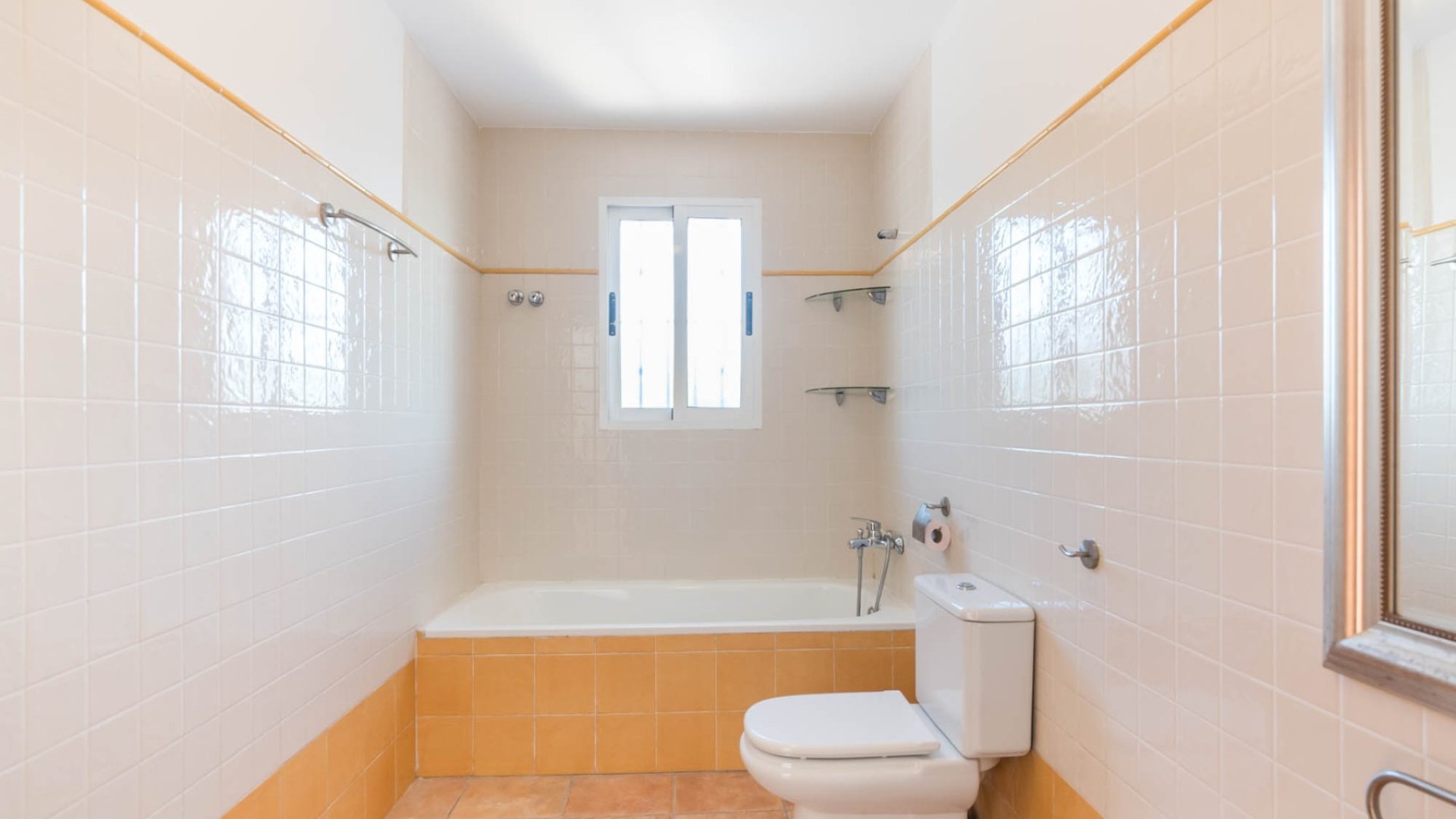 Resale - Townhouse -
Los Alcazares