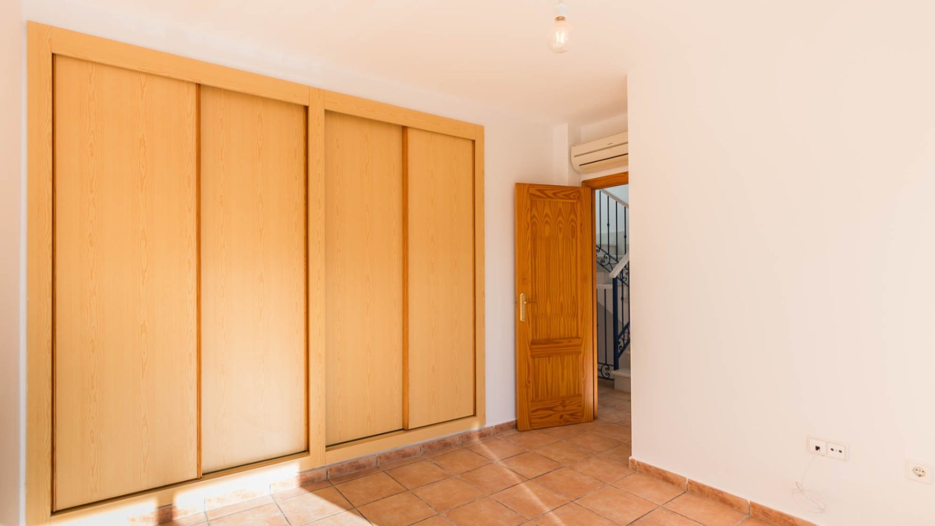 Resale - Townhouse -
Los Alcazares