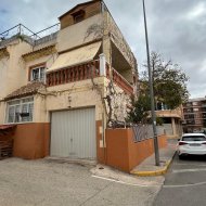Resale - Townhouse -
Los Montesinos