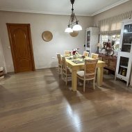 Resale - Townhouse -
Los Montesinos