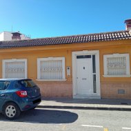 Resale - Townhouse -
Los Montesinos