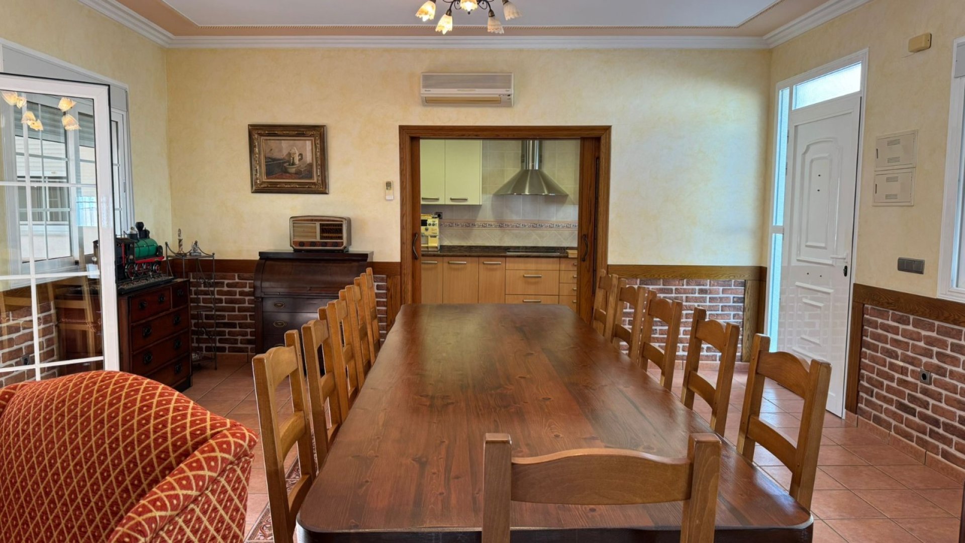 Resale - Townhouse -
Los Montesinos