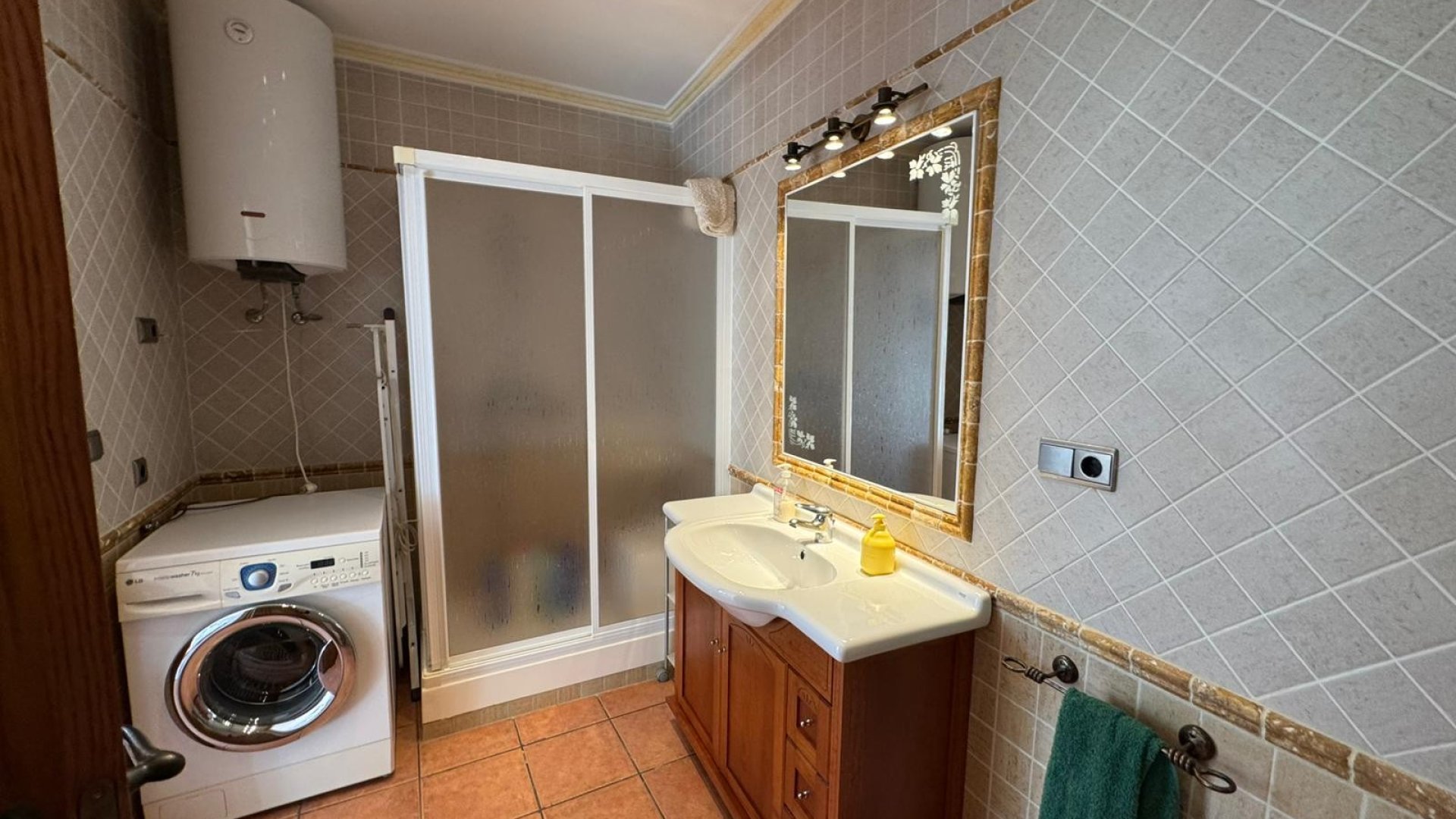 Resale - Townhouse -
Los Montesinos