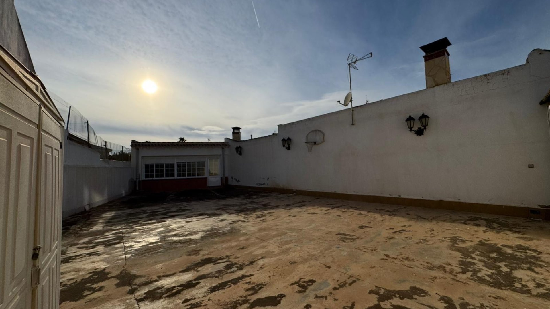 Resale - Townhouse -
Los Montesinos