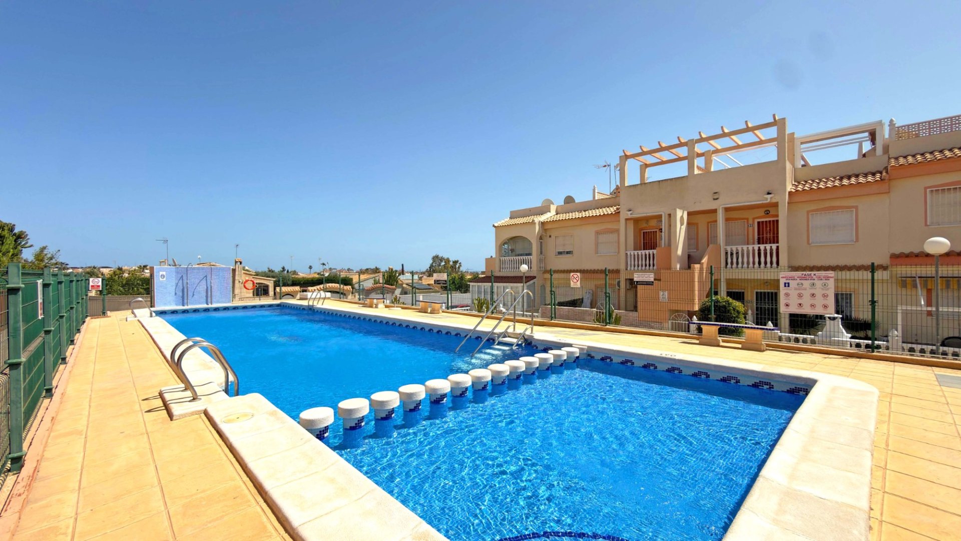 Resale - Townhouse -
Orihuela Costa - La Florida