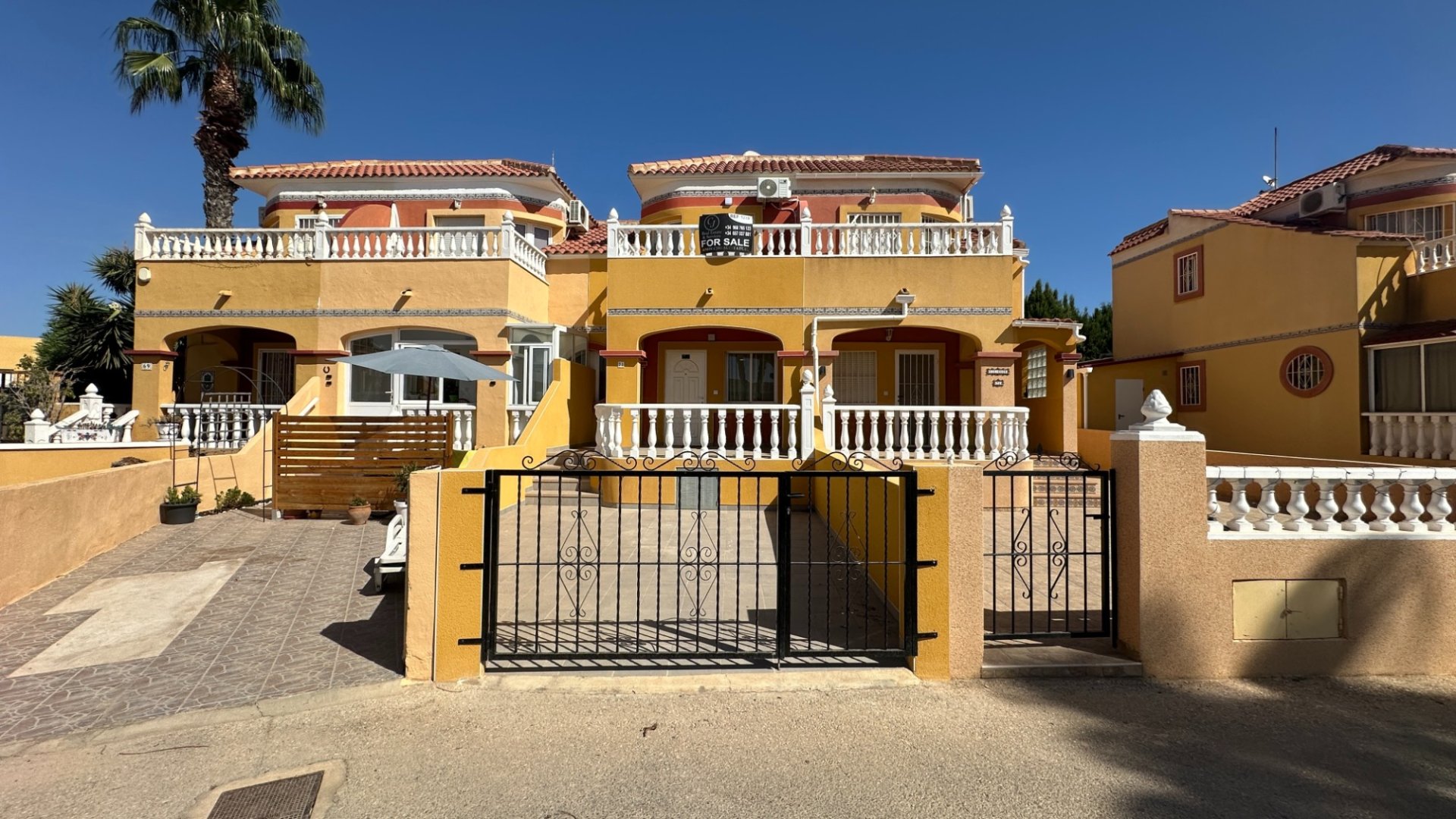 Resale - Townhouse -
Orihuela Costa - La Regia