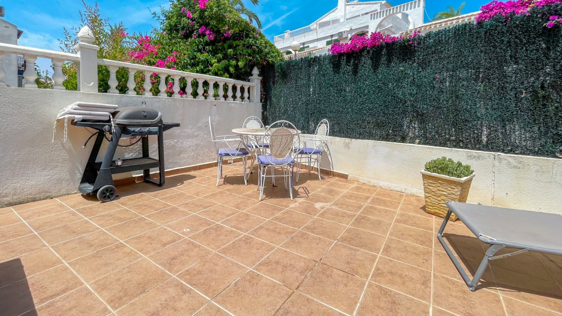 Resale - Townhouse -
Orihuela Costa - La Rioja