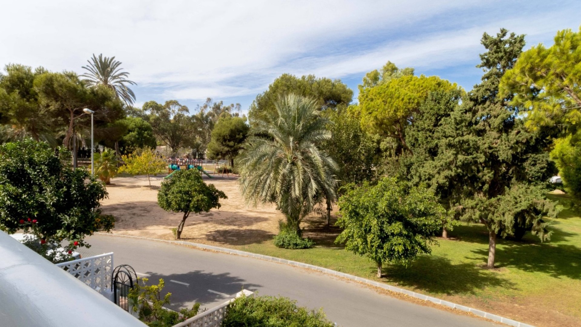 Resale - Townhouse -
Orihuela Costa - La Zenia