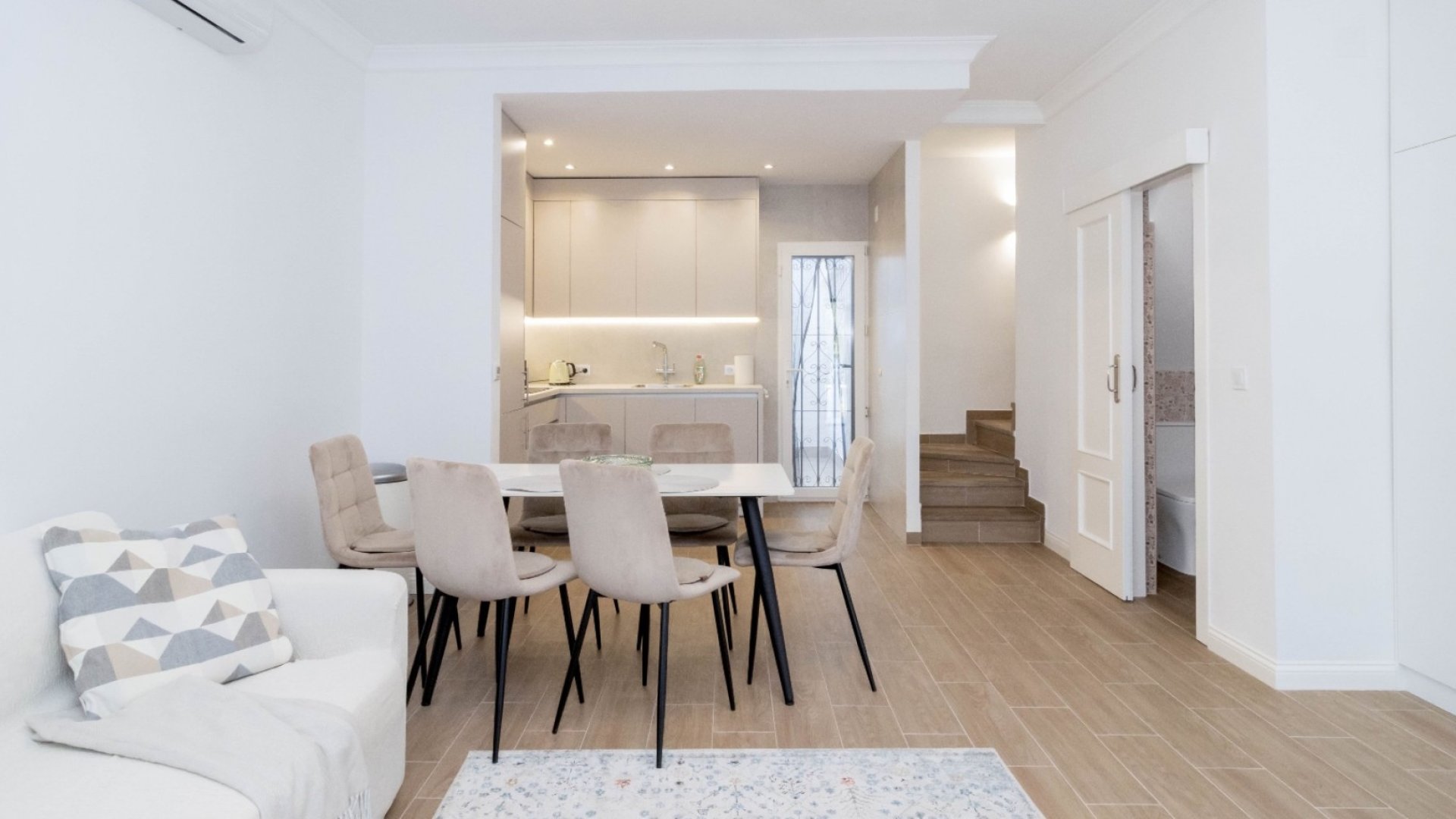 Resale - Townhouse -
Orihuela Costa - La Zenia