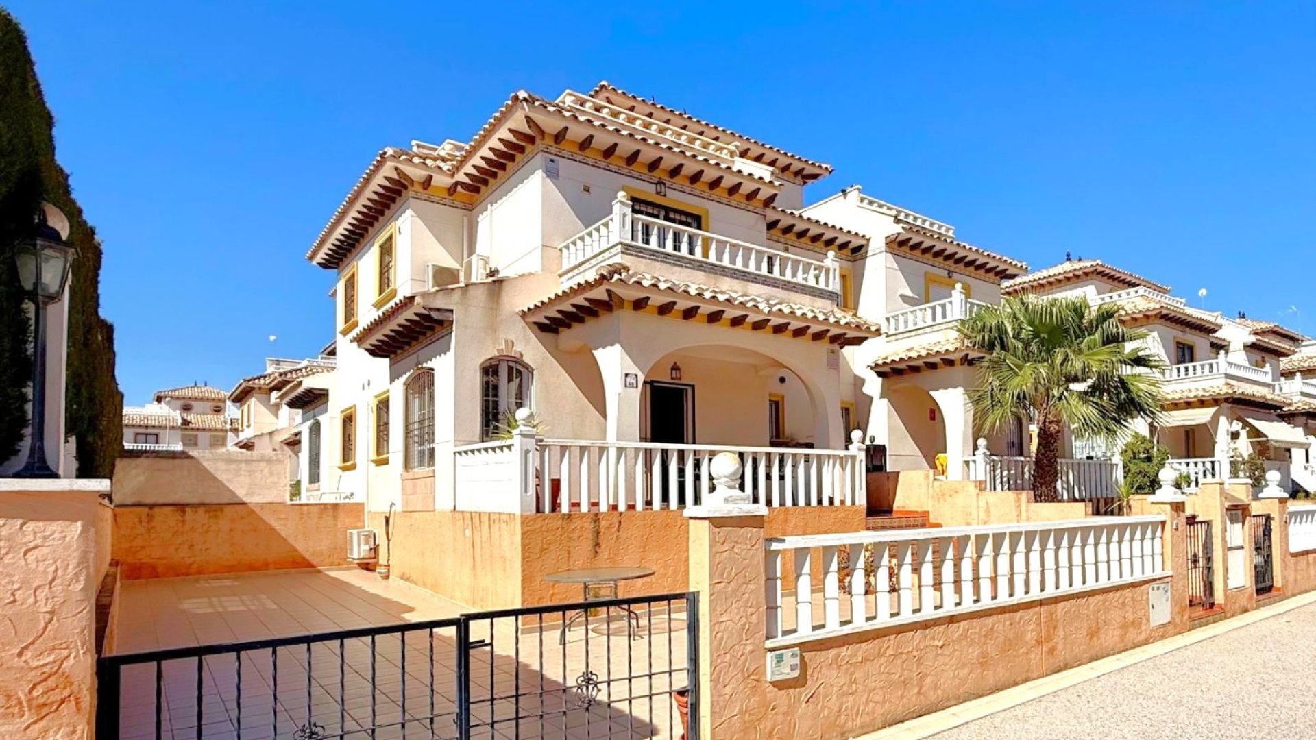 Resale - Townhouse -
Orihuela Costa - Lomas De Cabo Roig
