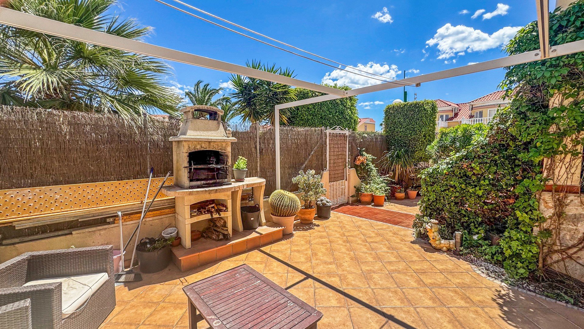Resale - Townhouse -
Orihuela Costa - Los Almendros-La Florida