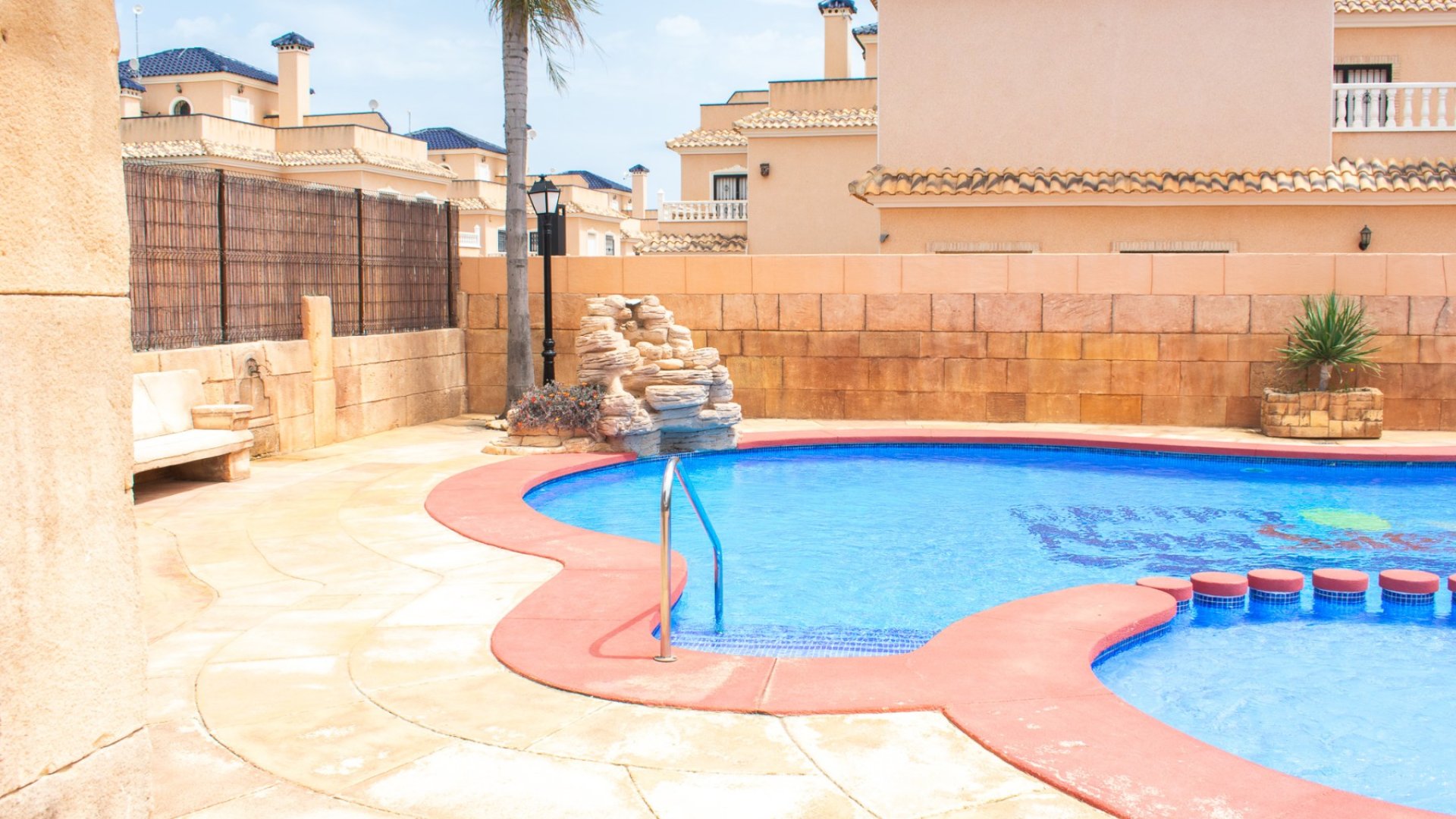 Resale - Townhouse -
Orihuela Costa - Los Dolses