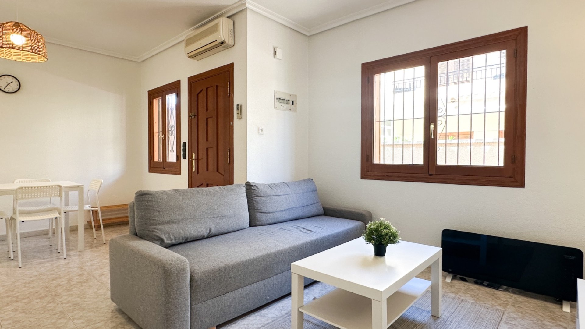 Resale - Townhouse -
Orihuela Costa - Playa Flamenca