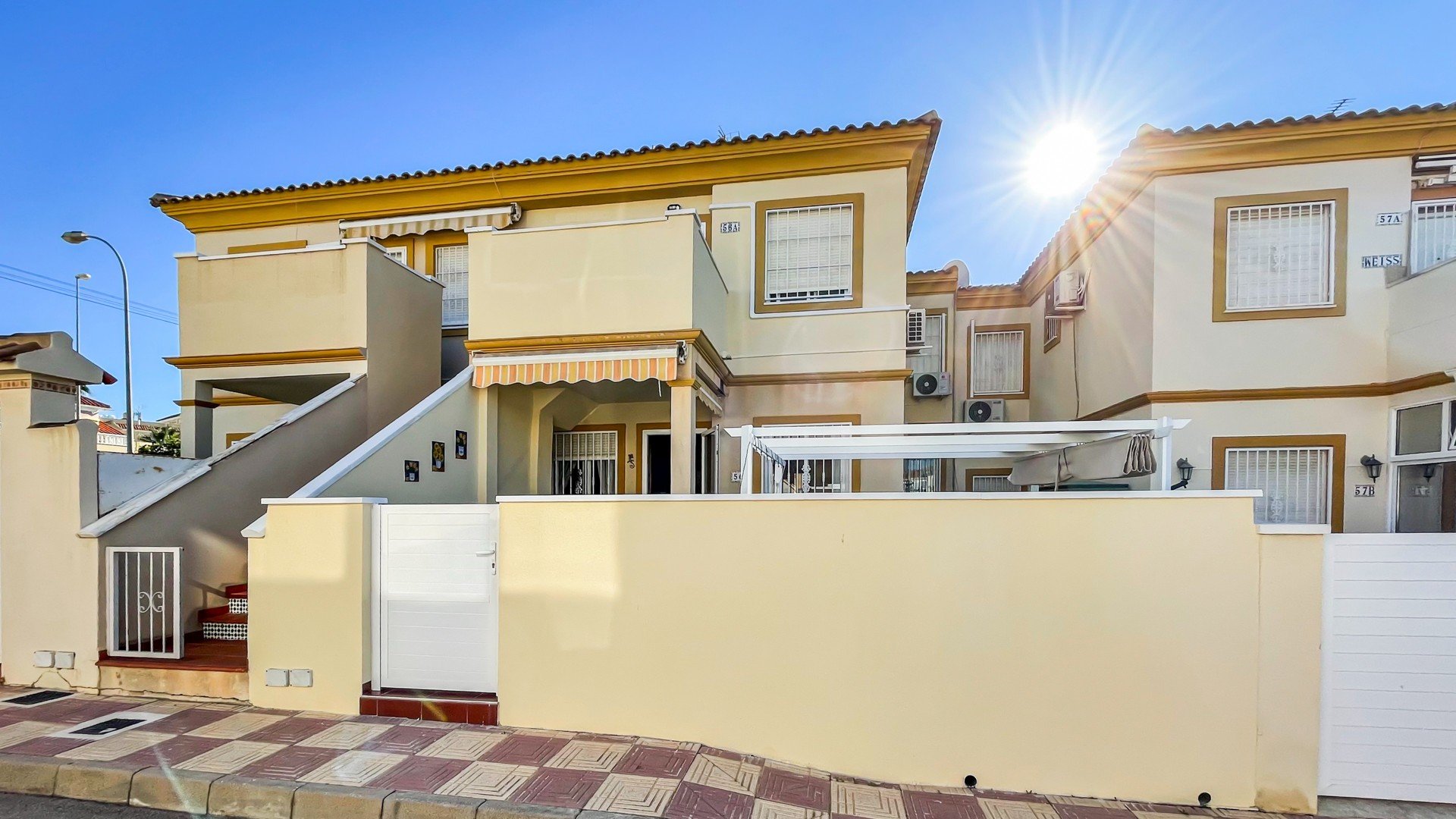 Resale - Townhouse -
Orihuela Costa - Playa Flamenca
