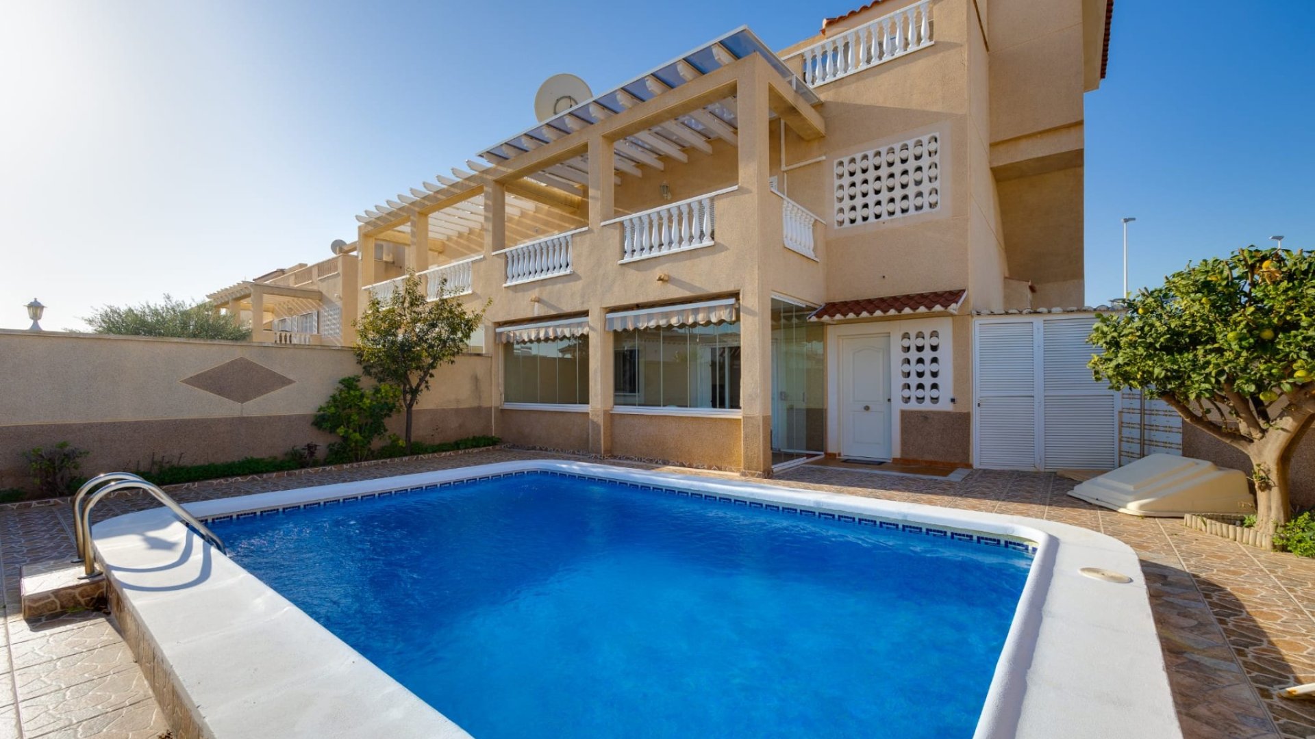 Resale - Townhouse -
Orihuela Costa - Punta Prima