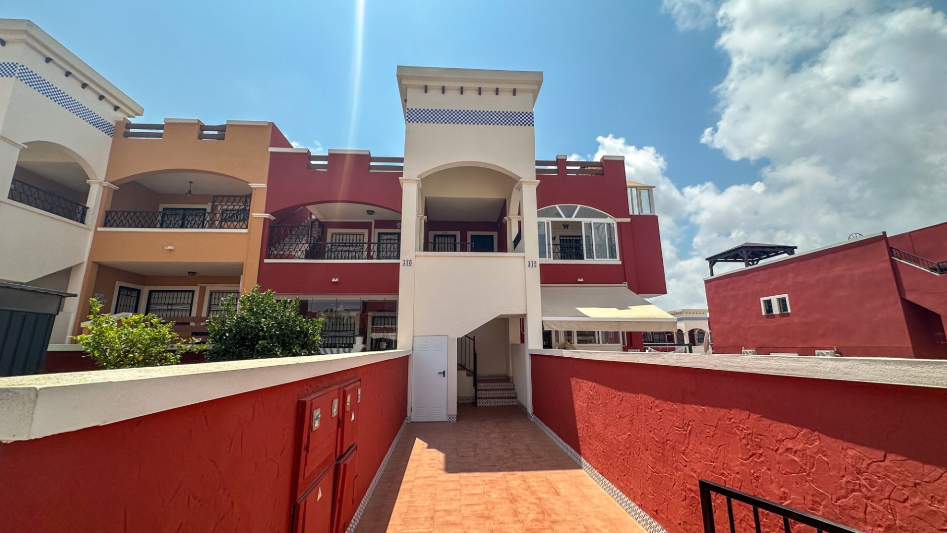 Resale - Townhouse -
Orihuela Costa - Punta Prima