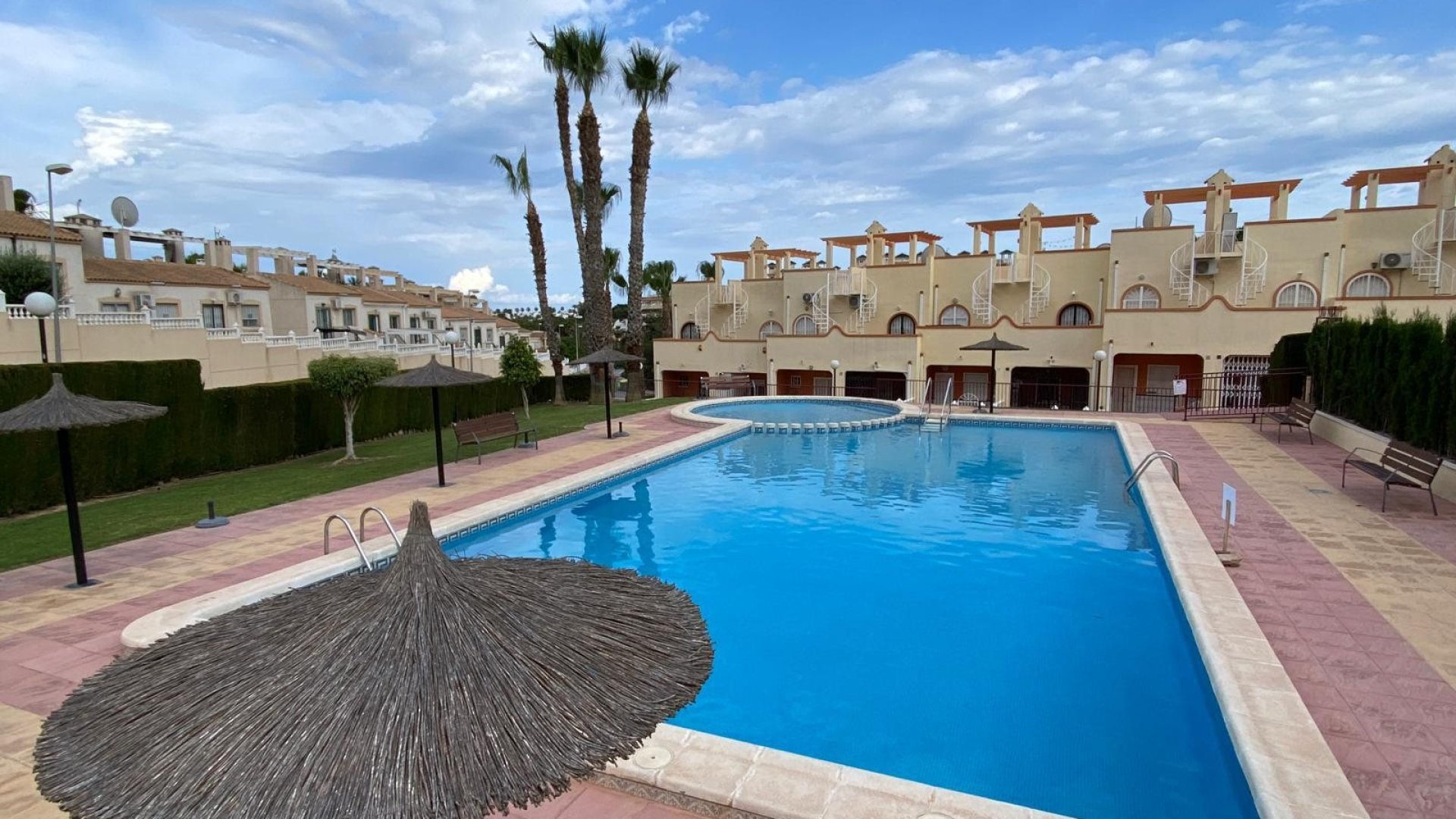 Resale - Townhouse -
Orihuela Costa - Villamartín