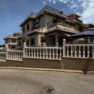 Resale - Townhouse -
Orihuela Costa - Villamartín