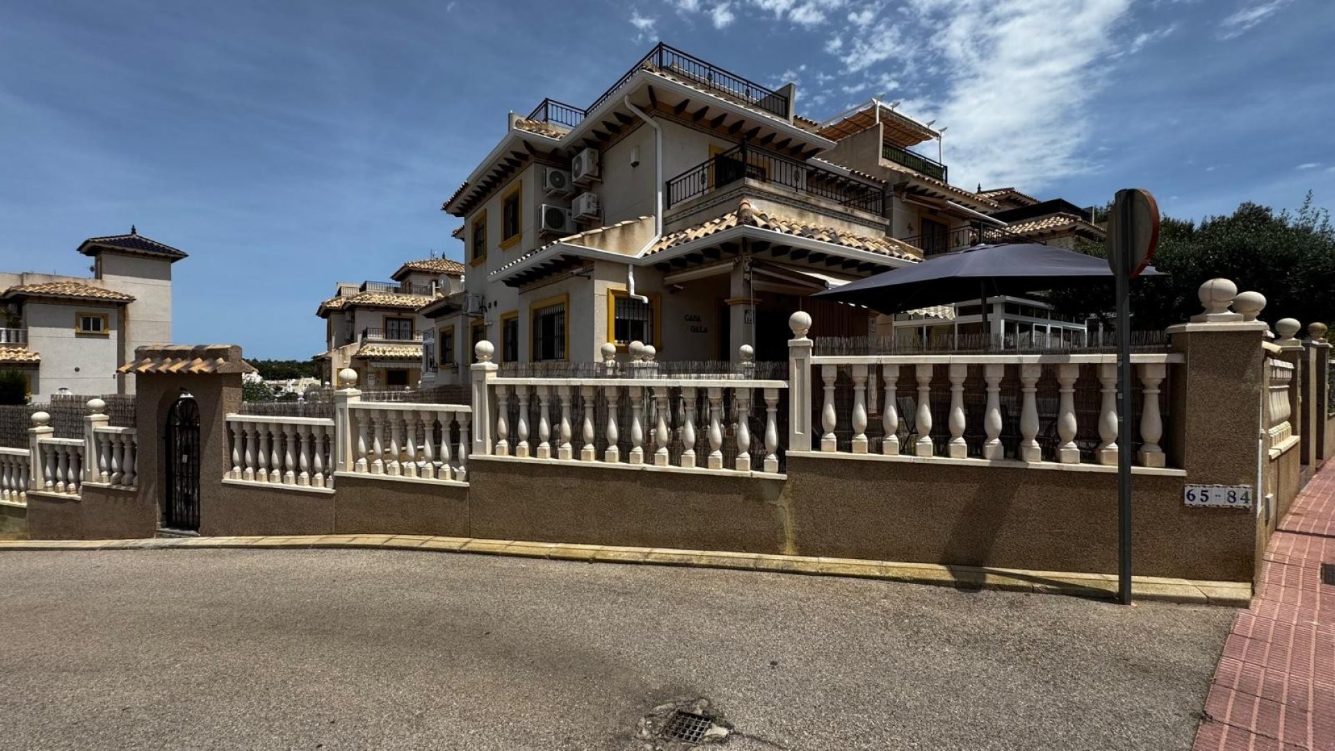 Resale - Townhouse -
Orihuela Costa - Villamartín