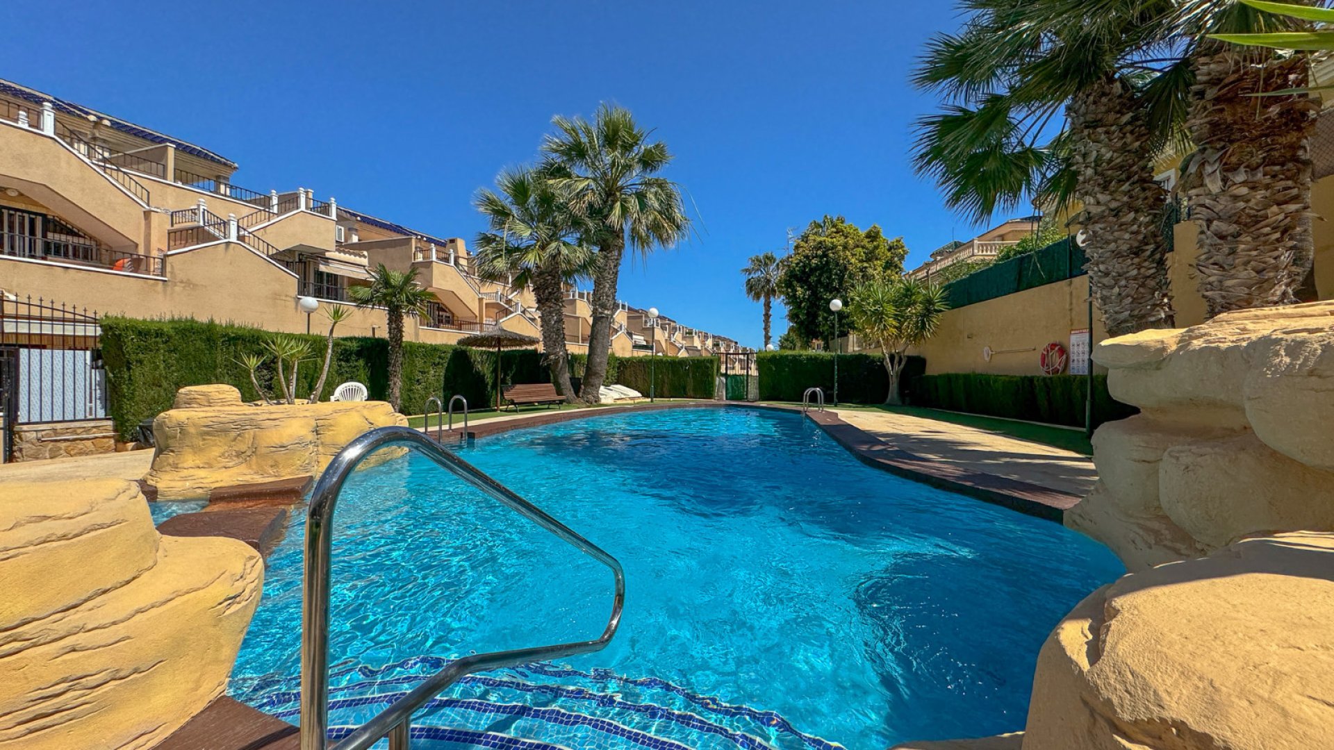 Resale - Townhouse -
Orihuela Costa - Villamartín