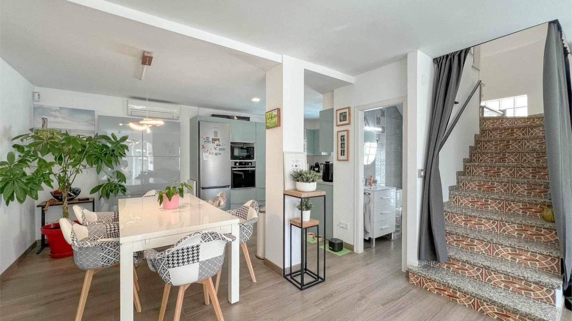 Resale - Townhouse -
Orihuela Costa - Villamartín
