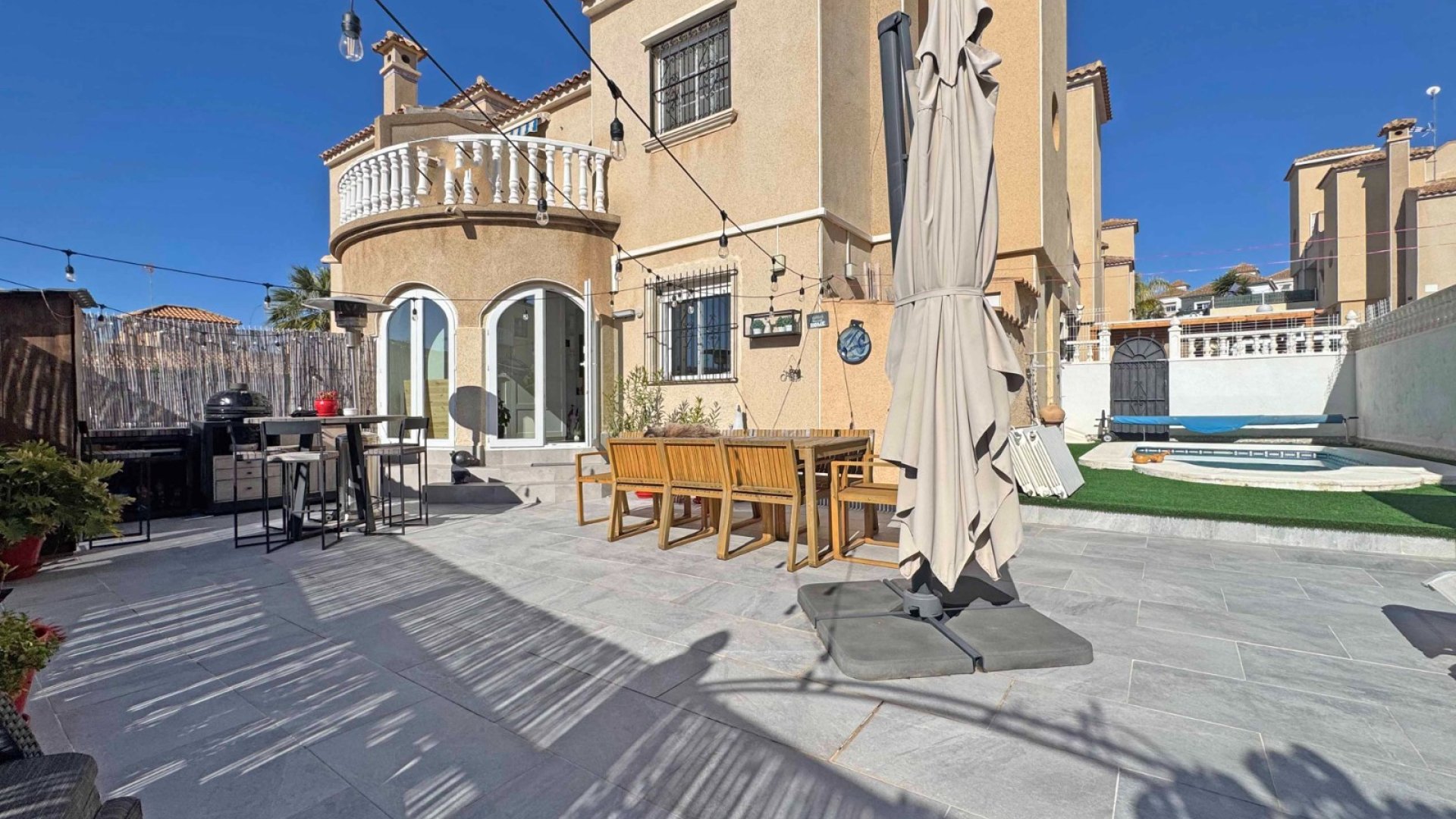 Resale - Townhouse -
Orihuela Costa - Villamartín