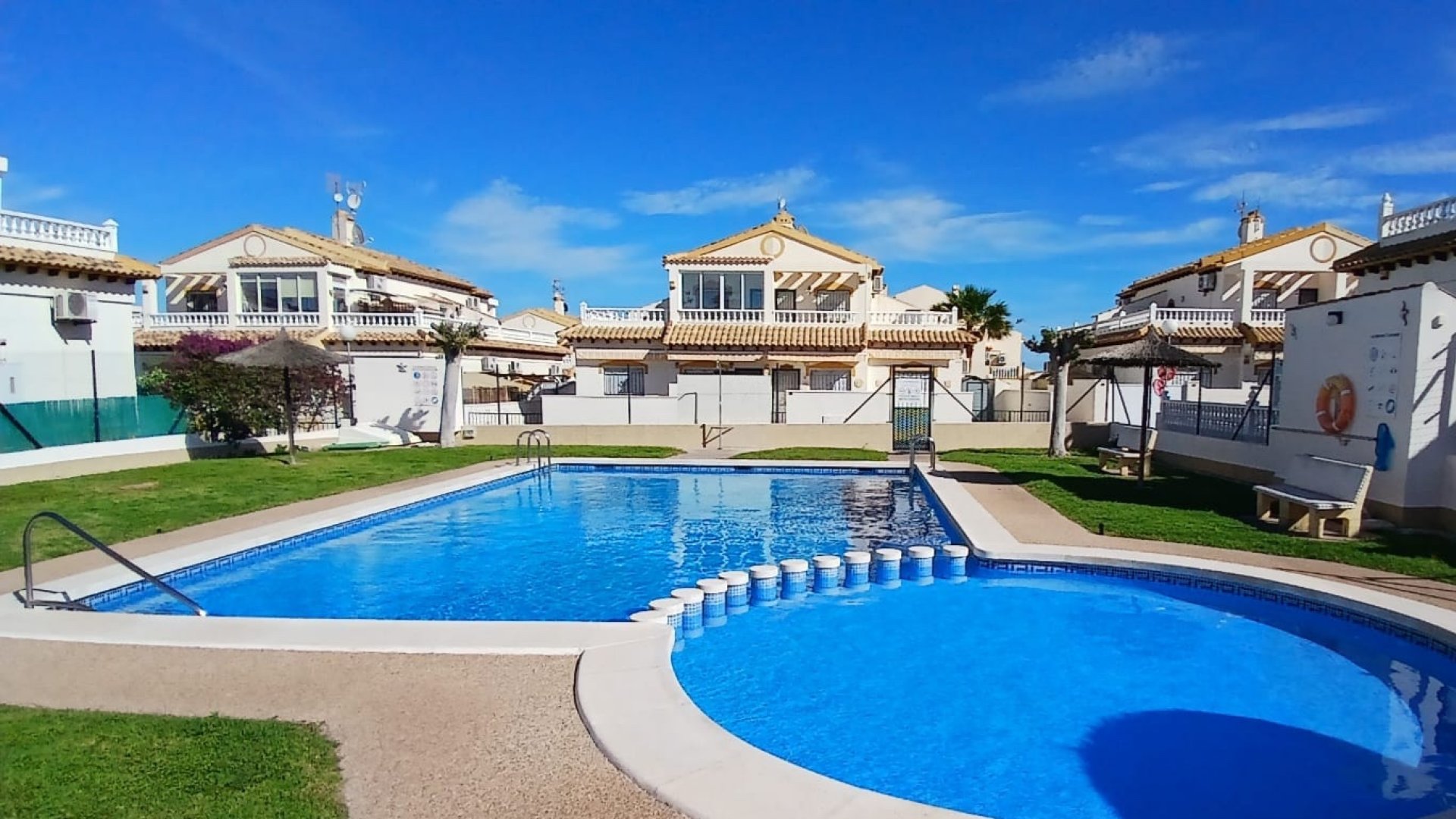 Resale - Townhouse -
Orihuela Costa
