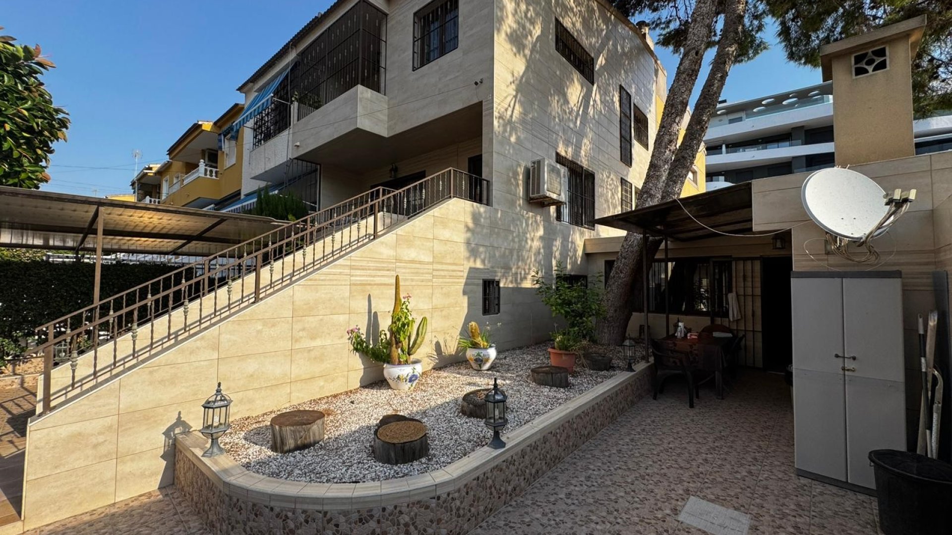 Resale - Townhouse -
Punta Prima