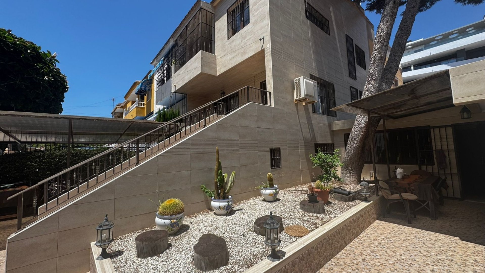 Resale - Townhouse -
Punta Prima