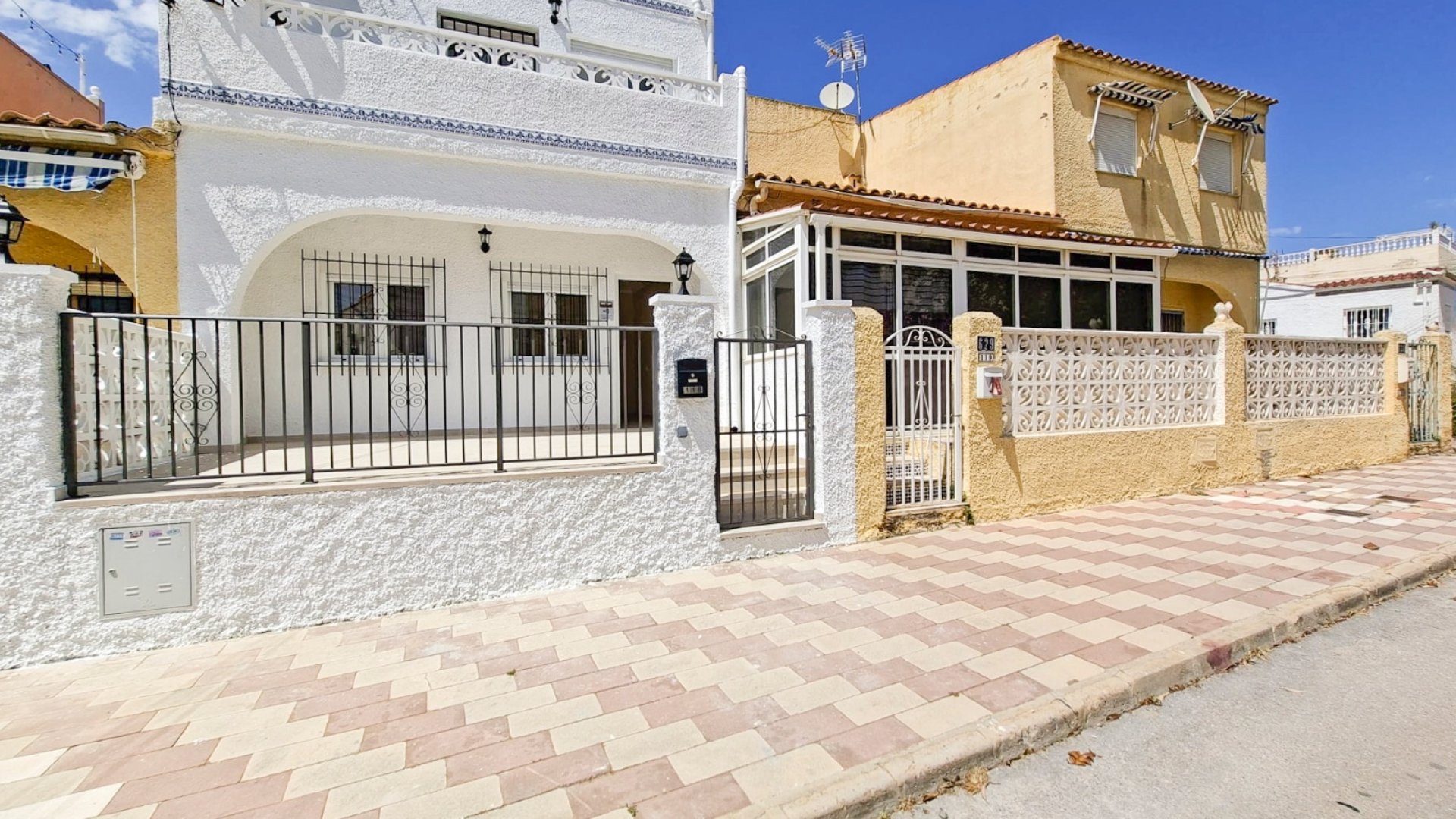 Resale - Townhouse -
San Fulgencio - La Marina