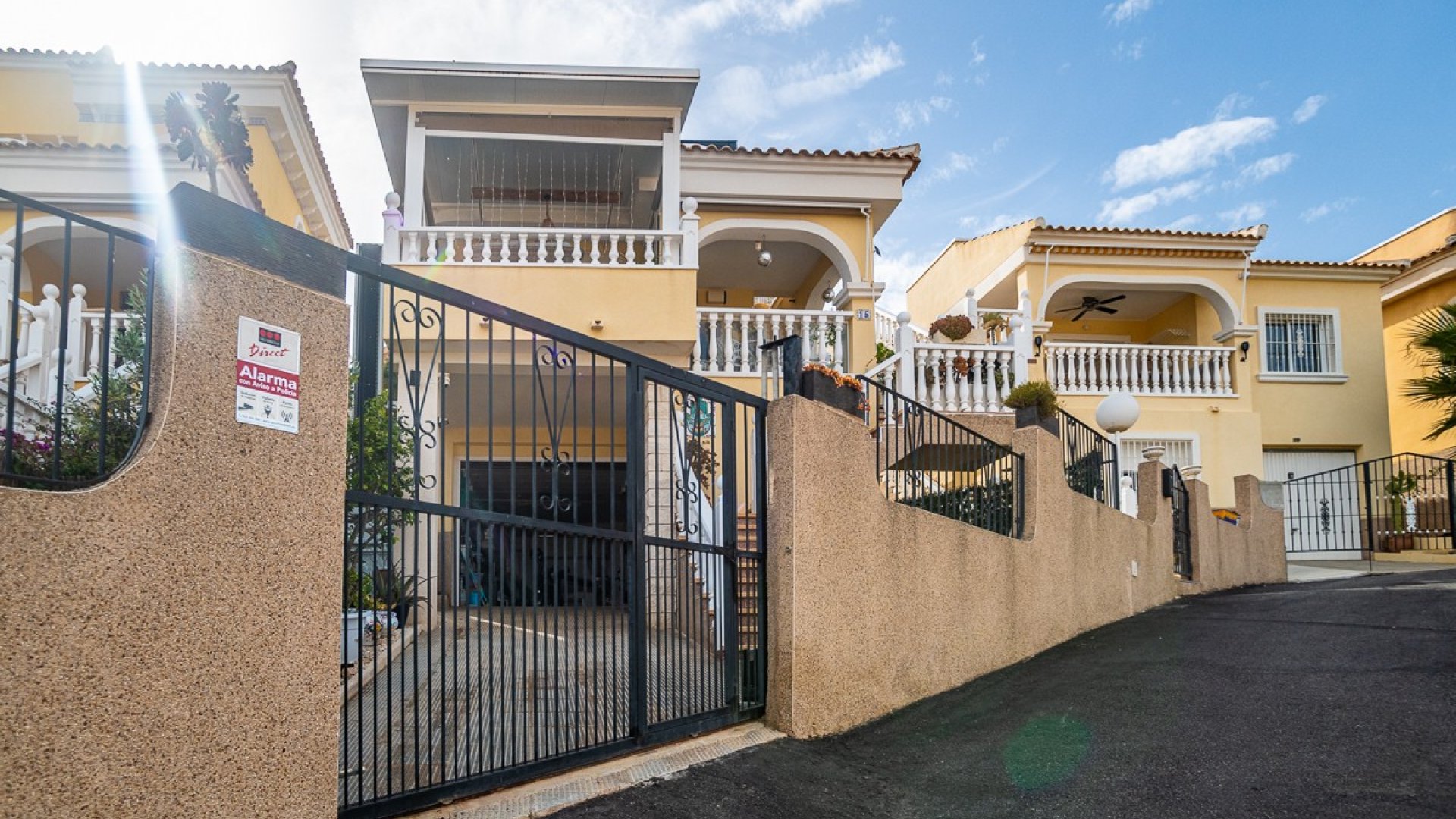 Resale - Townhouse -
San Fulgencio - urb.la marina