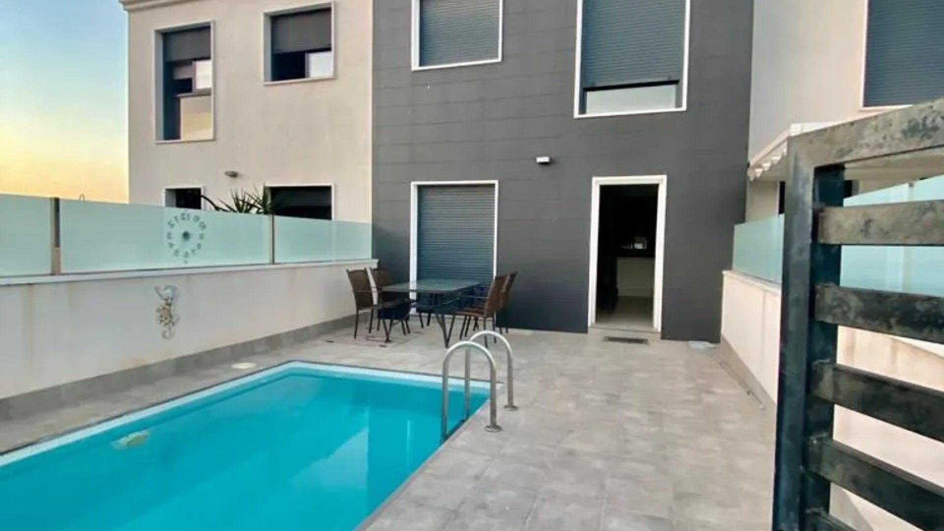 Resale - Townhouse -
San Javier - Roda