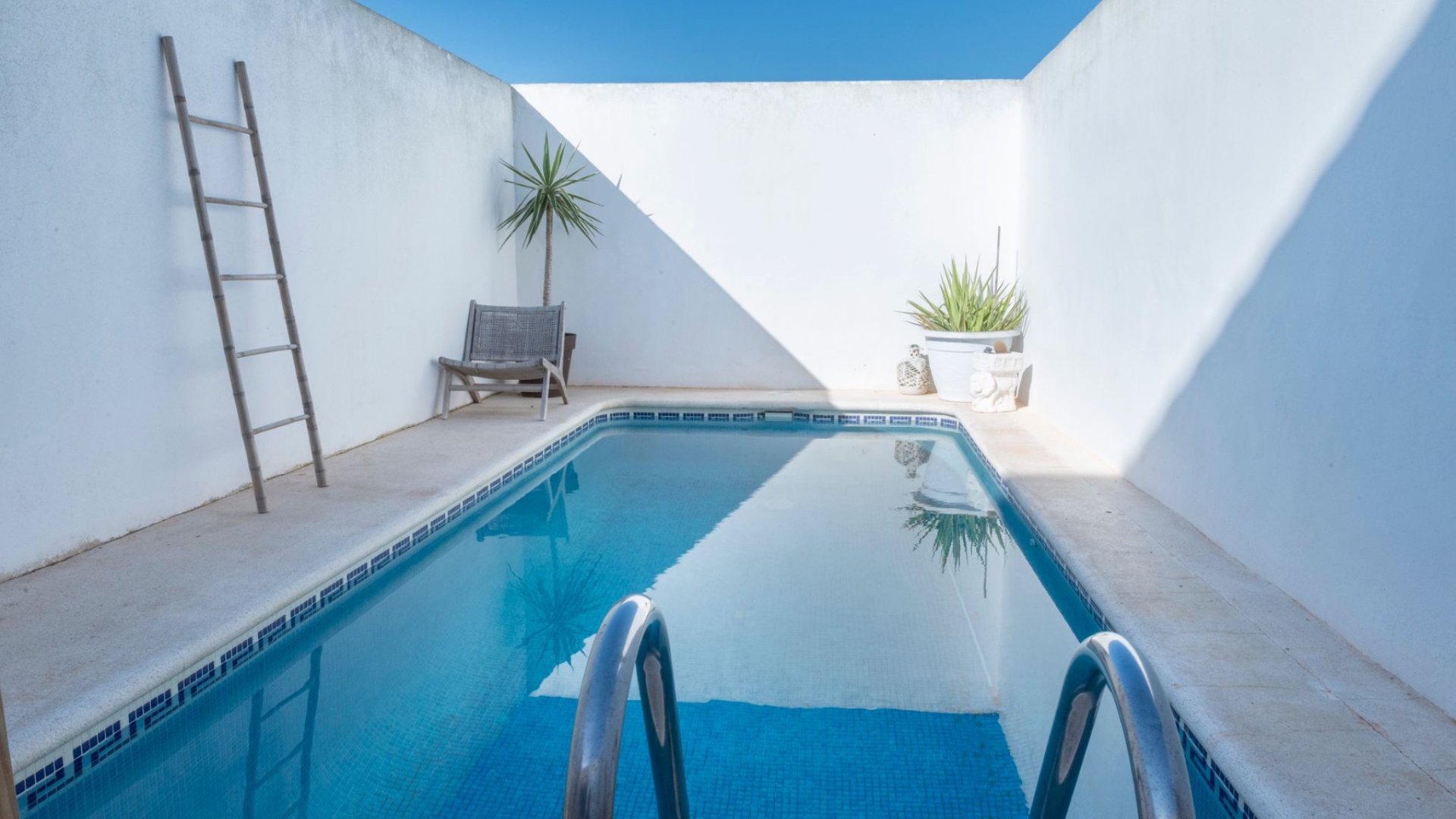 Resale - Townhouse -
San Javier