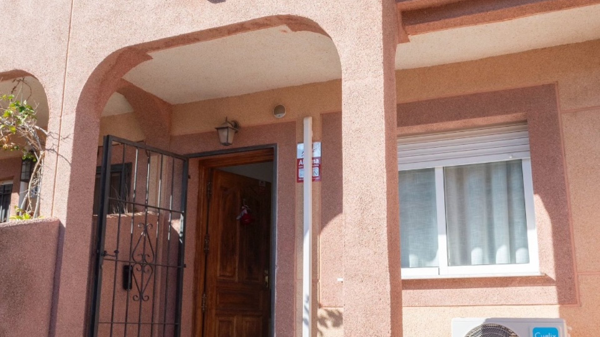 Resale - Townhouse -
San Javier