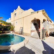 Resale - Townhouse -
San Miguel de Salinas