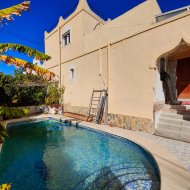 Resale - Townhouse -
San Miguel de Salinas