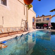 Resale - Townhouse -
San Miguel de Salinas