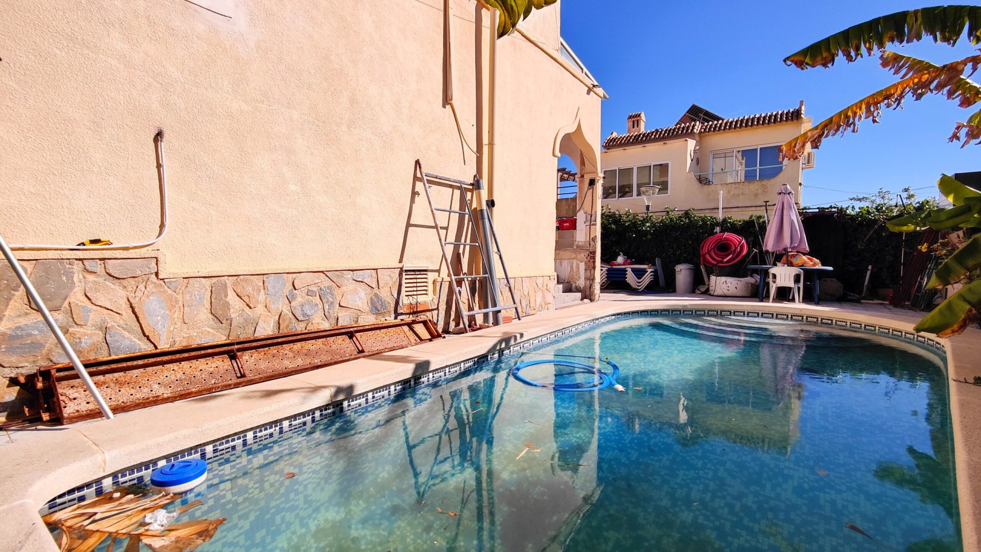 Resale - Townhouse -
San Miguel de Salinas