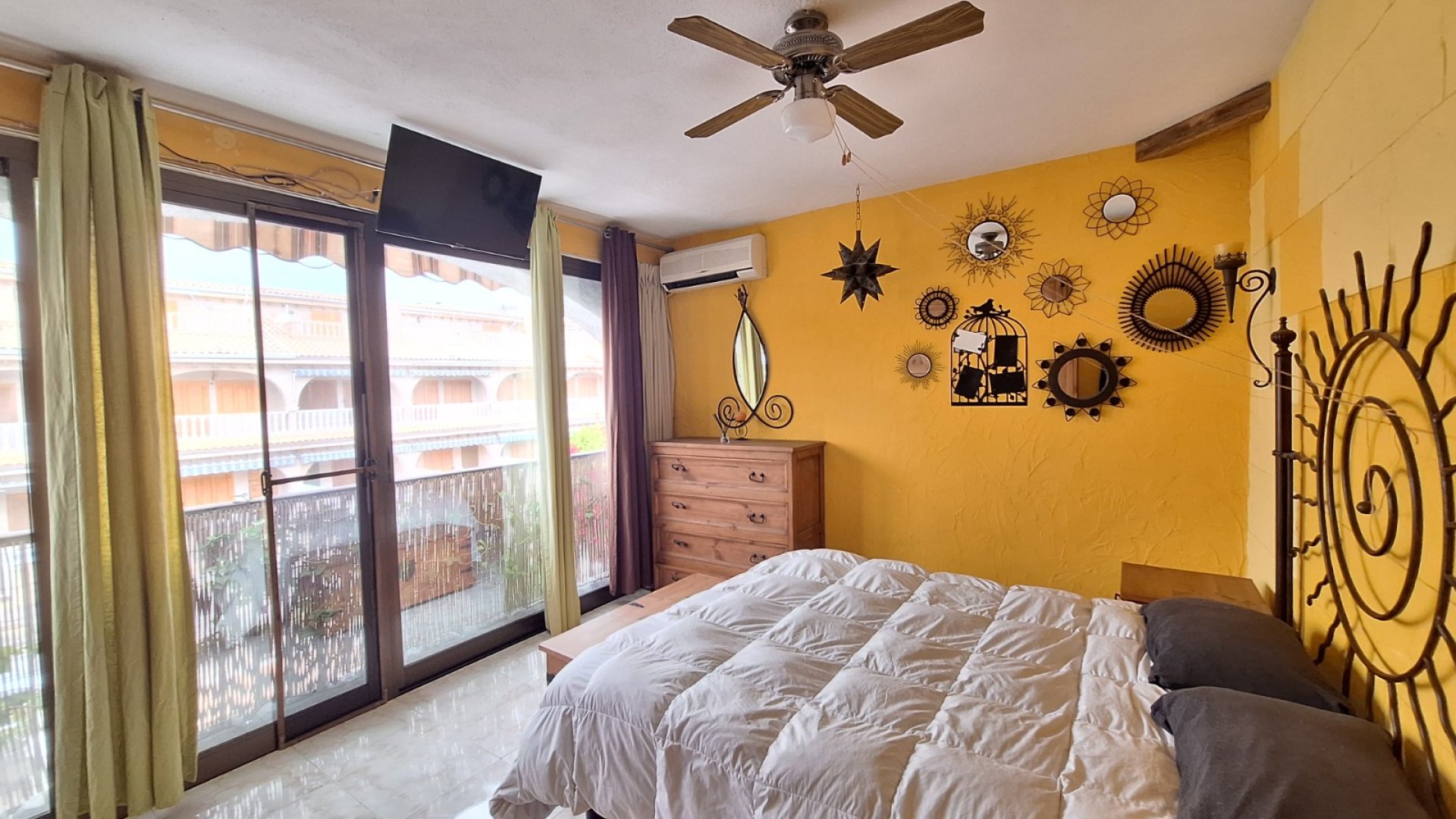 Resale - Townhouse -
Santa Pola