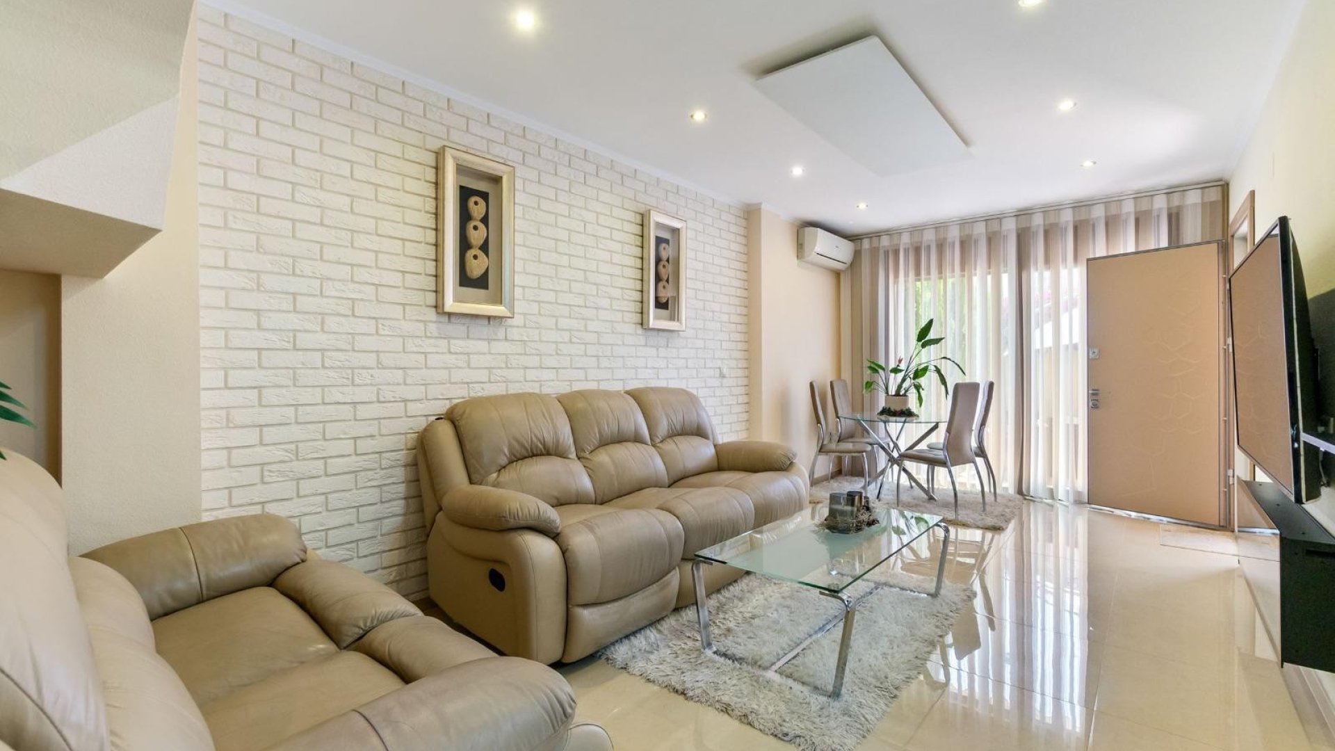Resale - Townhouse -
Torrevieja - Aguas Nuevas
