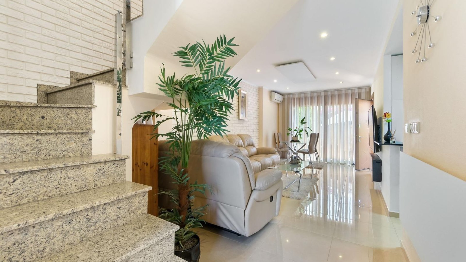 Resale - Townhouse -
Torrevieja - Aguas Nuevas