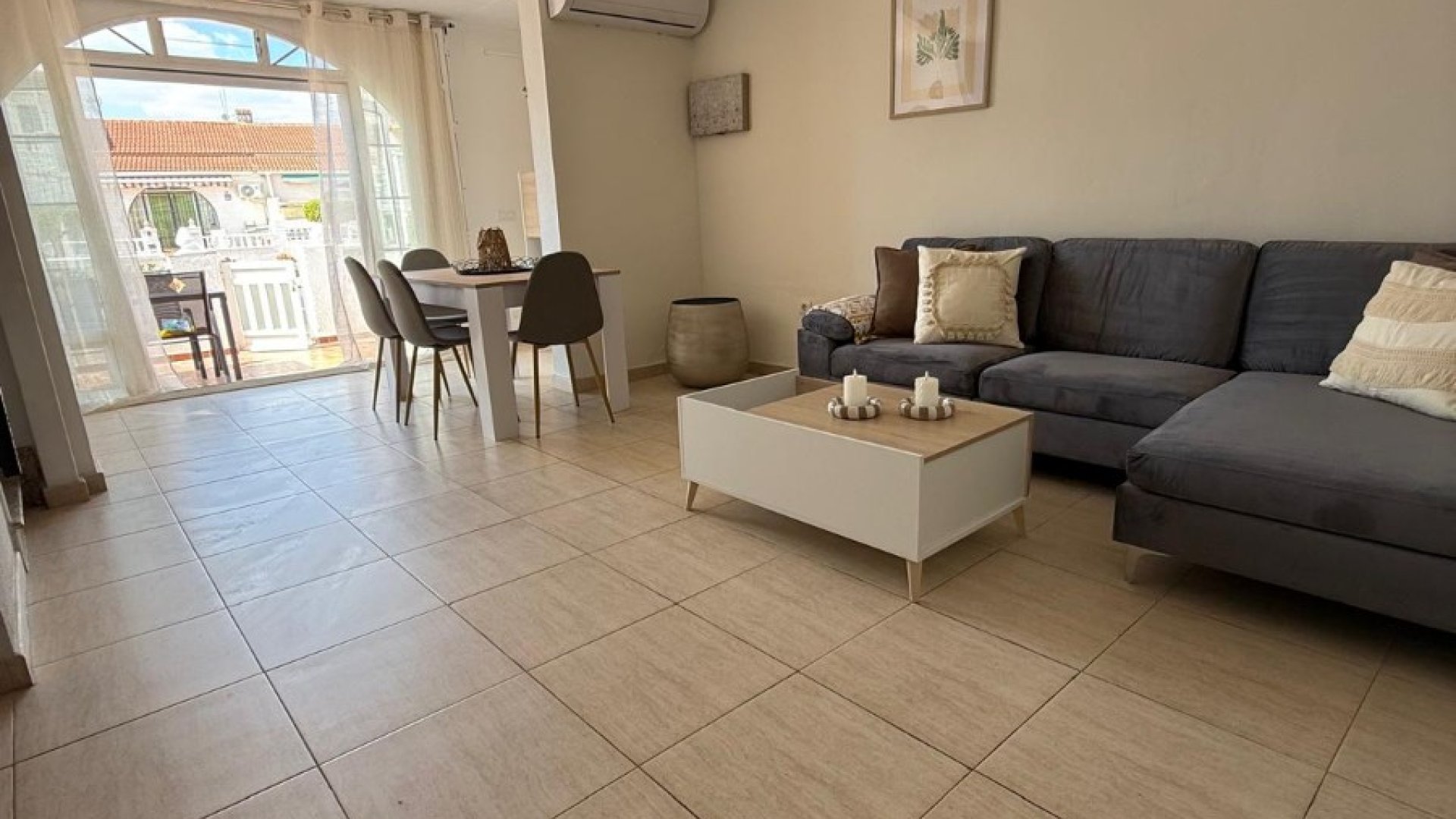 Resale - Townhouse -
Torrevieja - La Siesta