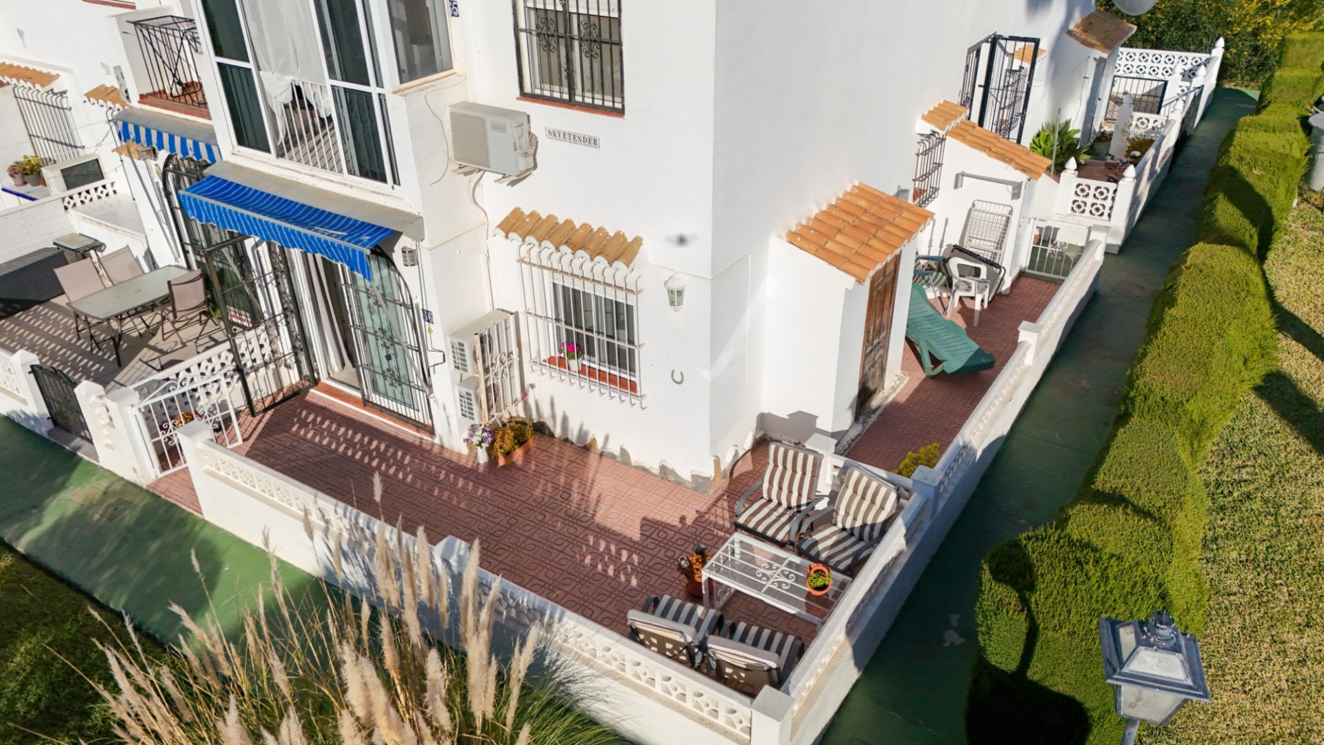 Resale - Townhouse -
Torrevieja - Lago Jardin