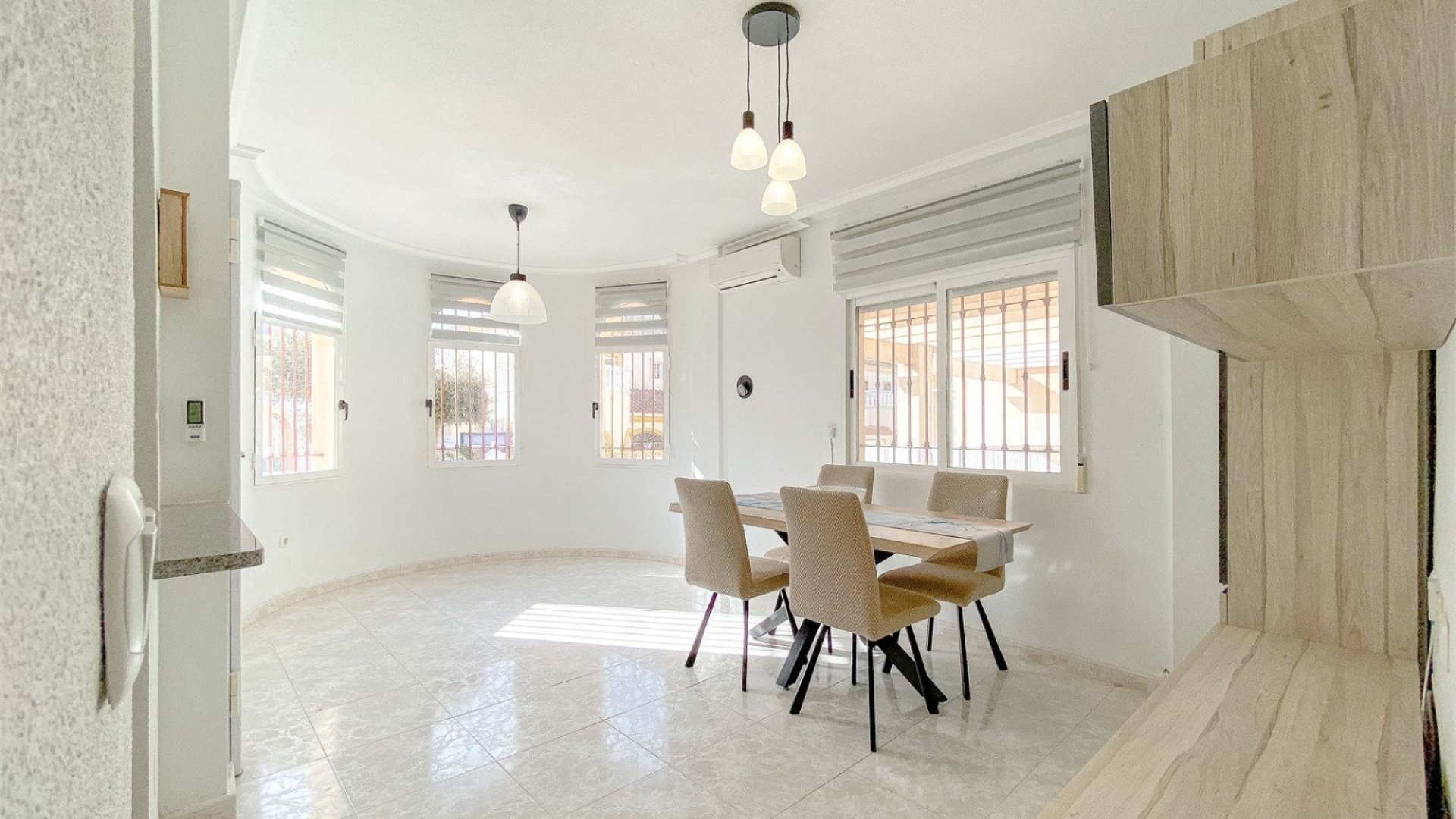 Resale - Townhouse -
Torrevieja - Nueva Torrevieja