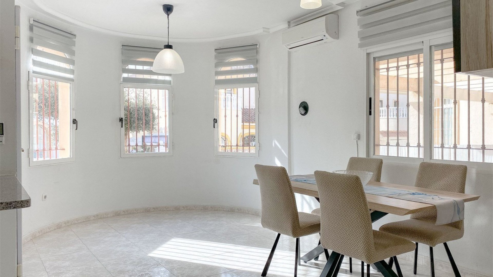 Resale - Townhouse -
Torrevieja - Nueva Torrevieja
