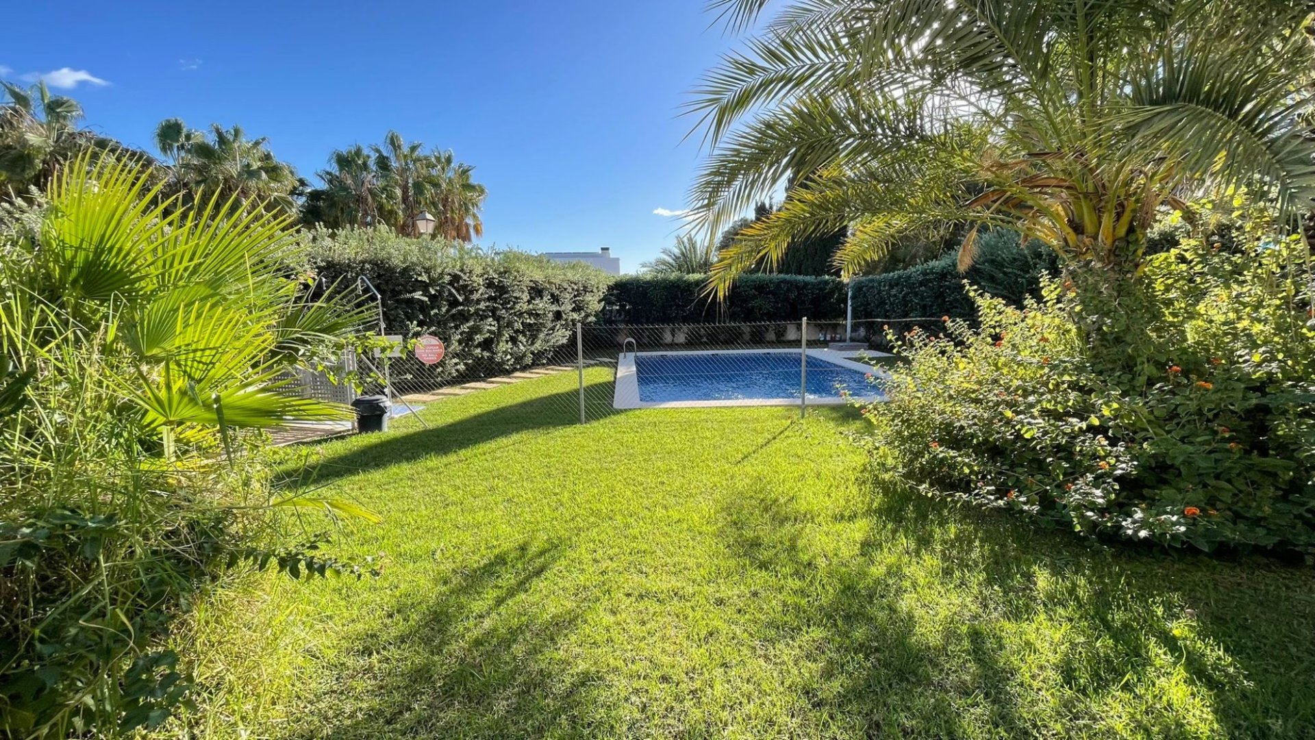 Resale - Townhouse -
Torrevieja - Punta Prima