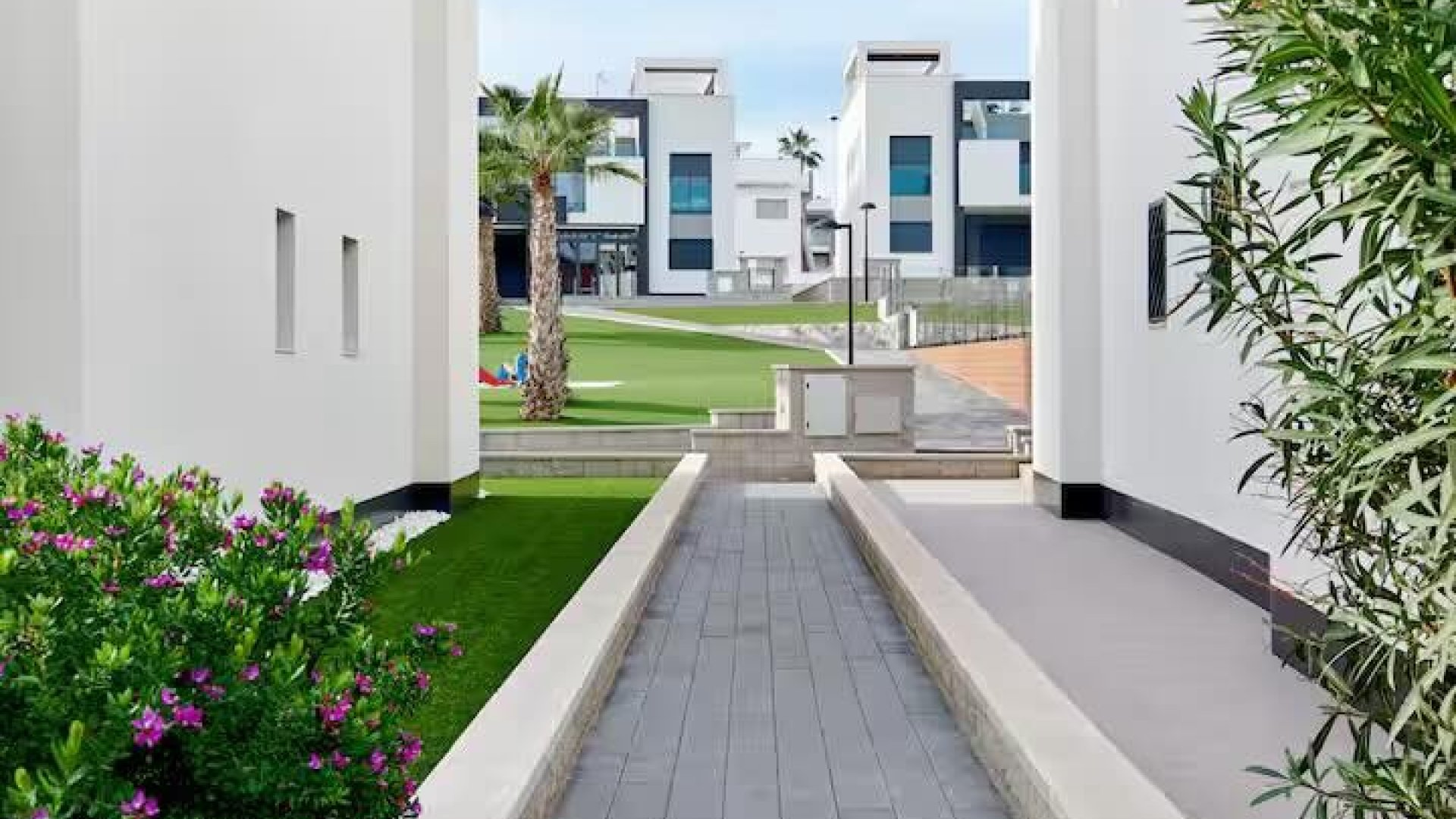 Resale - Townhouse -
Torrevieja - Punta Prima