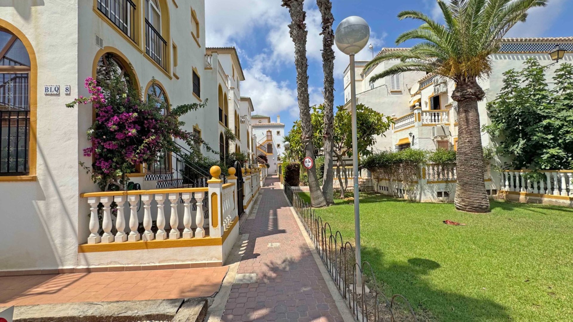 Resale - Townhouse -
Torrevieja - Torrelamata - La Mata